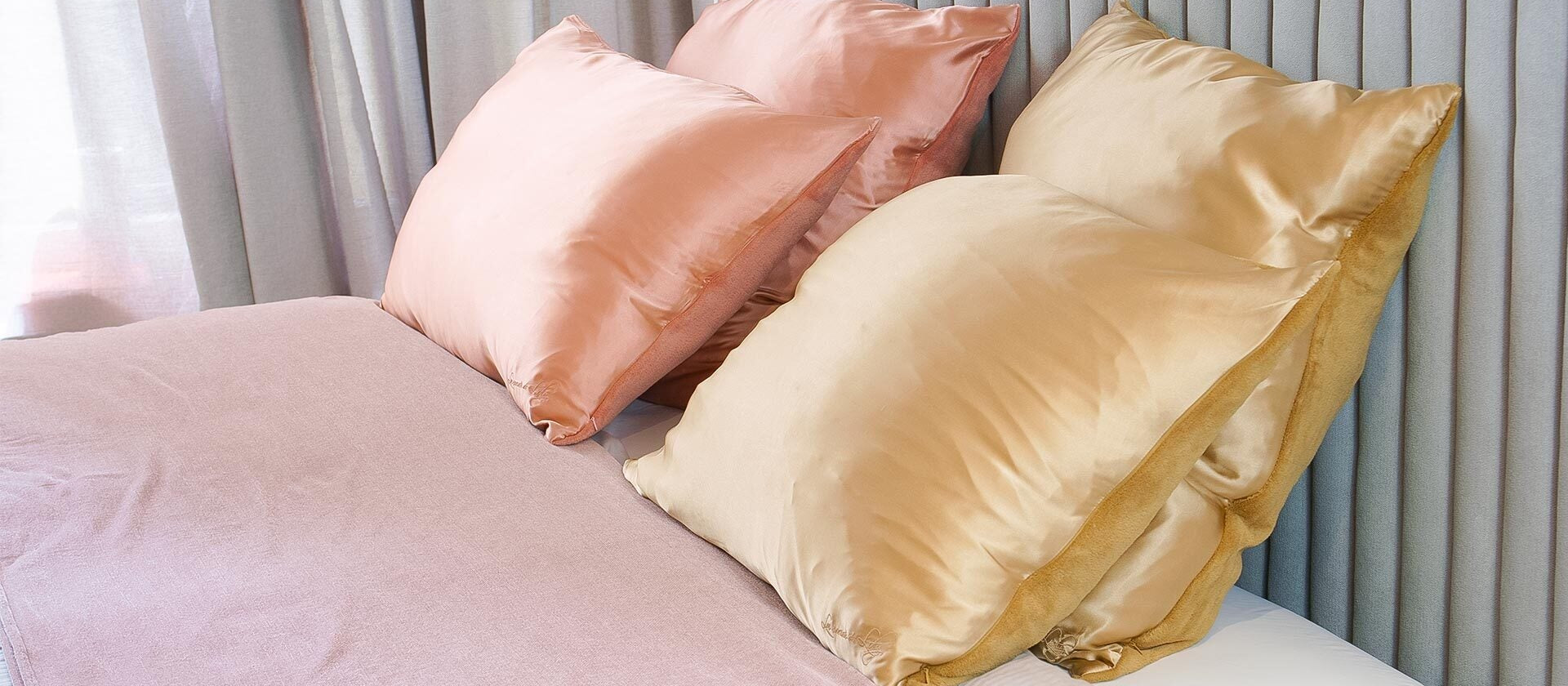 Nos taies Kiss Pillow en soie et microfibre