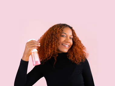 Cheveux colorés bouclés - Les Secrets de Loly