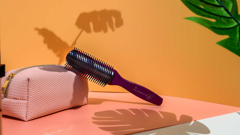 Purple Brush : la brosse idéale pour définir et bien démêler les cheveux ondulés, bouclés, frisés et crépus